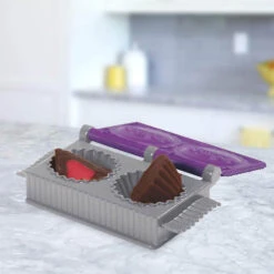 Play-Doh Candy Delight Playset Interactive Sweet Maker 13 Piece -Halloween Supply Store GRAE9844 6422 5L01 4 opt