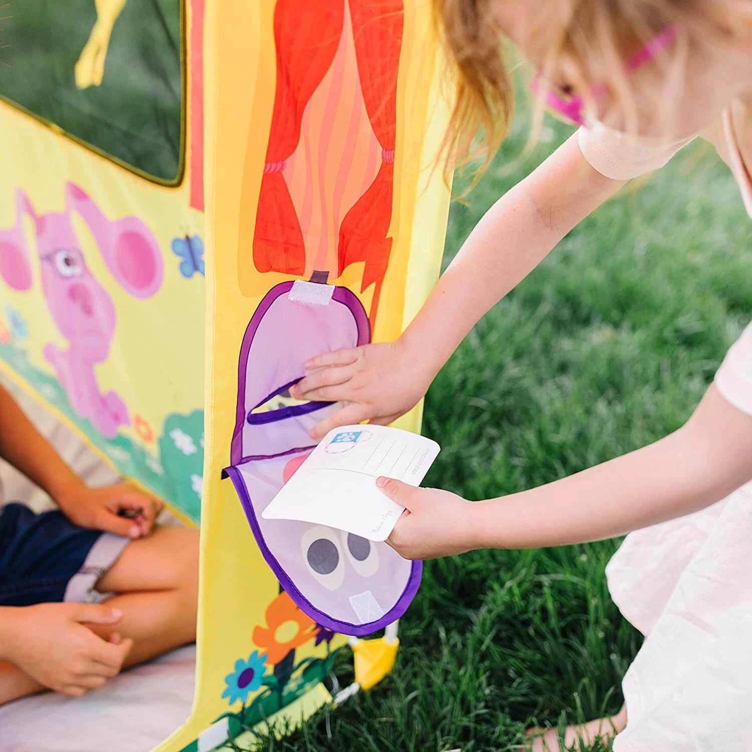 Melissa & Doug Blue's House Play Tent Indoor Outdoor 1.2m 7 Melissa & Doug Blue's House Play Tent Indoor Outdoor 1.2m - Image 5