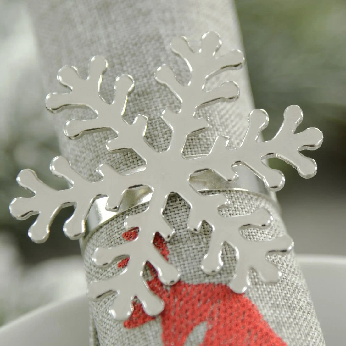 Set Of 4 Christmas Napkin Rings Silver Metal Table Decoration 4 Set Of 4 Christmas Napkin Rings Silver Metal Table Decoration - Image 2